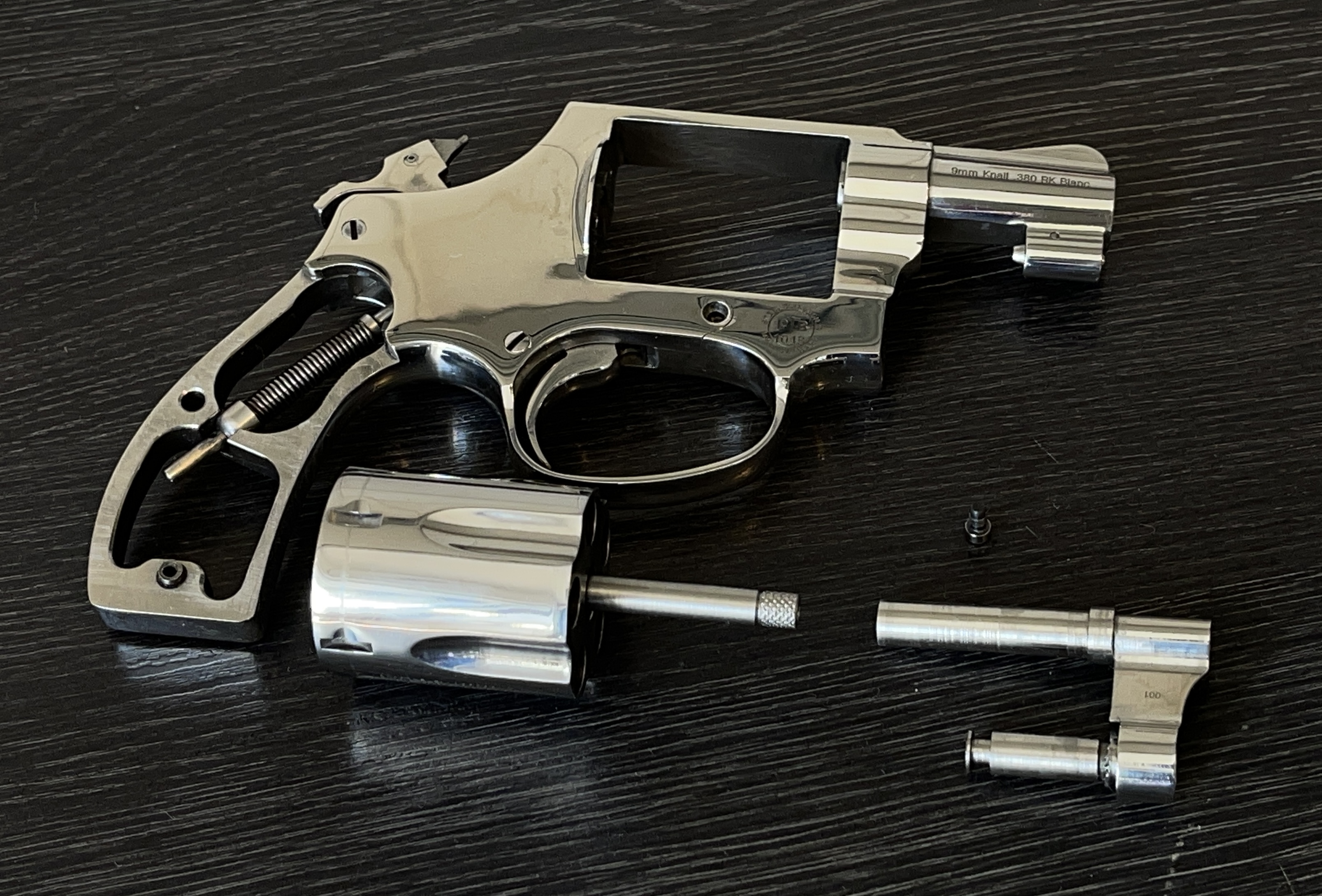STEEL SCORPION-S Solid Stainless-Steel Blank Firing 9mm RK w. Walnut Grips