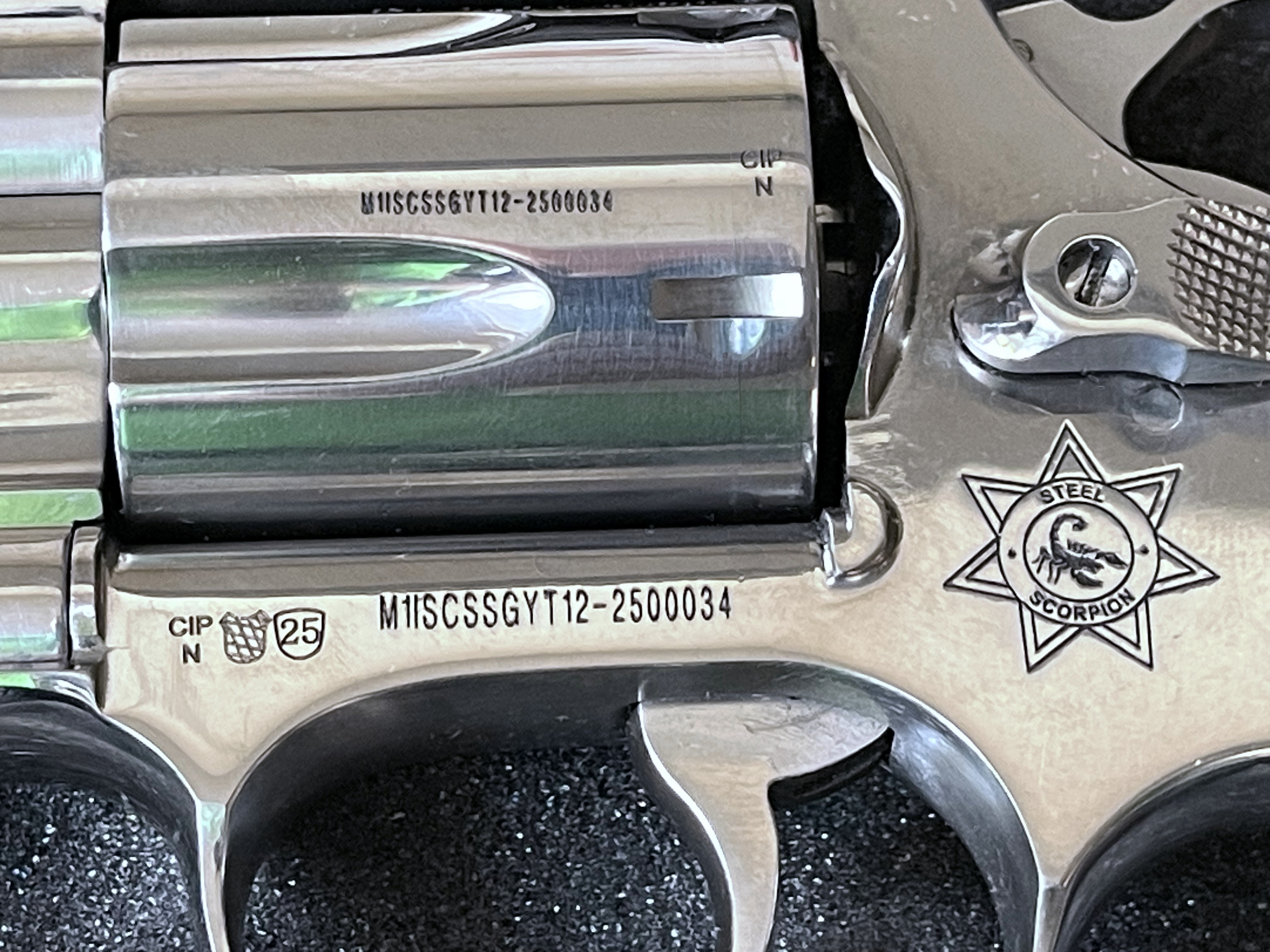 STEEL SCORPION-S Solid Stainless-Steel Blank Firing 9mm RK w. Walnut Grips